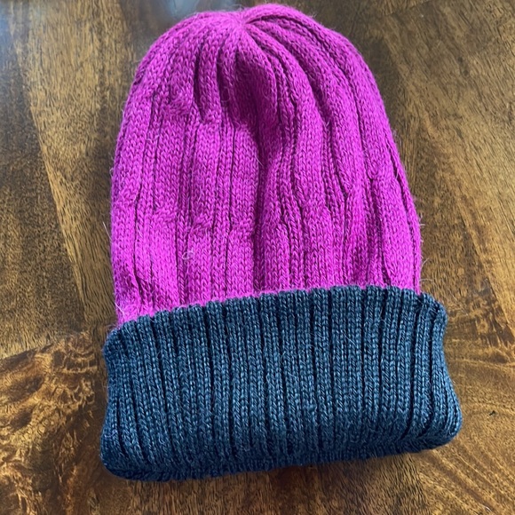 Peruvian Alpaca reversible beanie cap - Picture 7 of 7